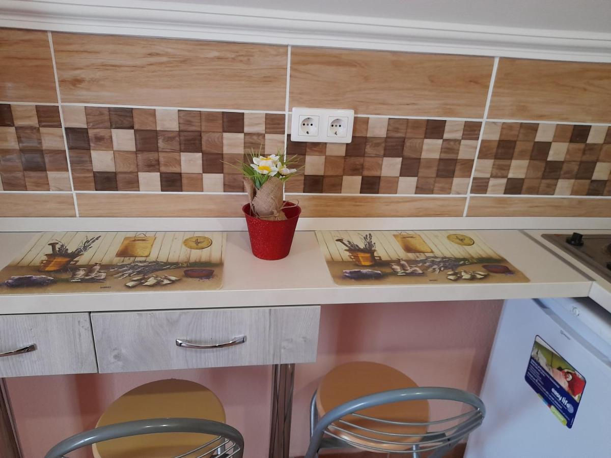 Andrea Apartman Hajdúszoboszló Buitenkant foto
