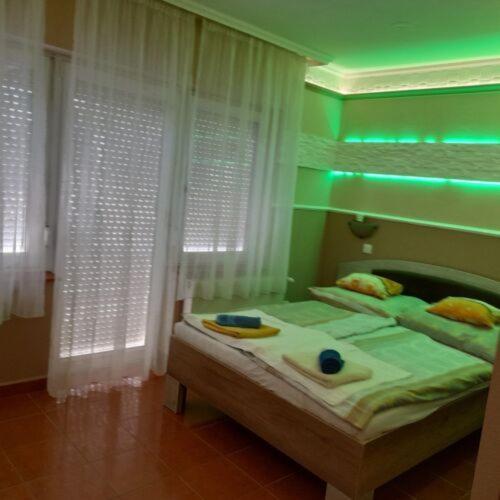 Andrea Apartman Hajdúszoboszló Buitenkant foto